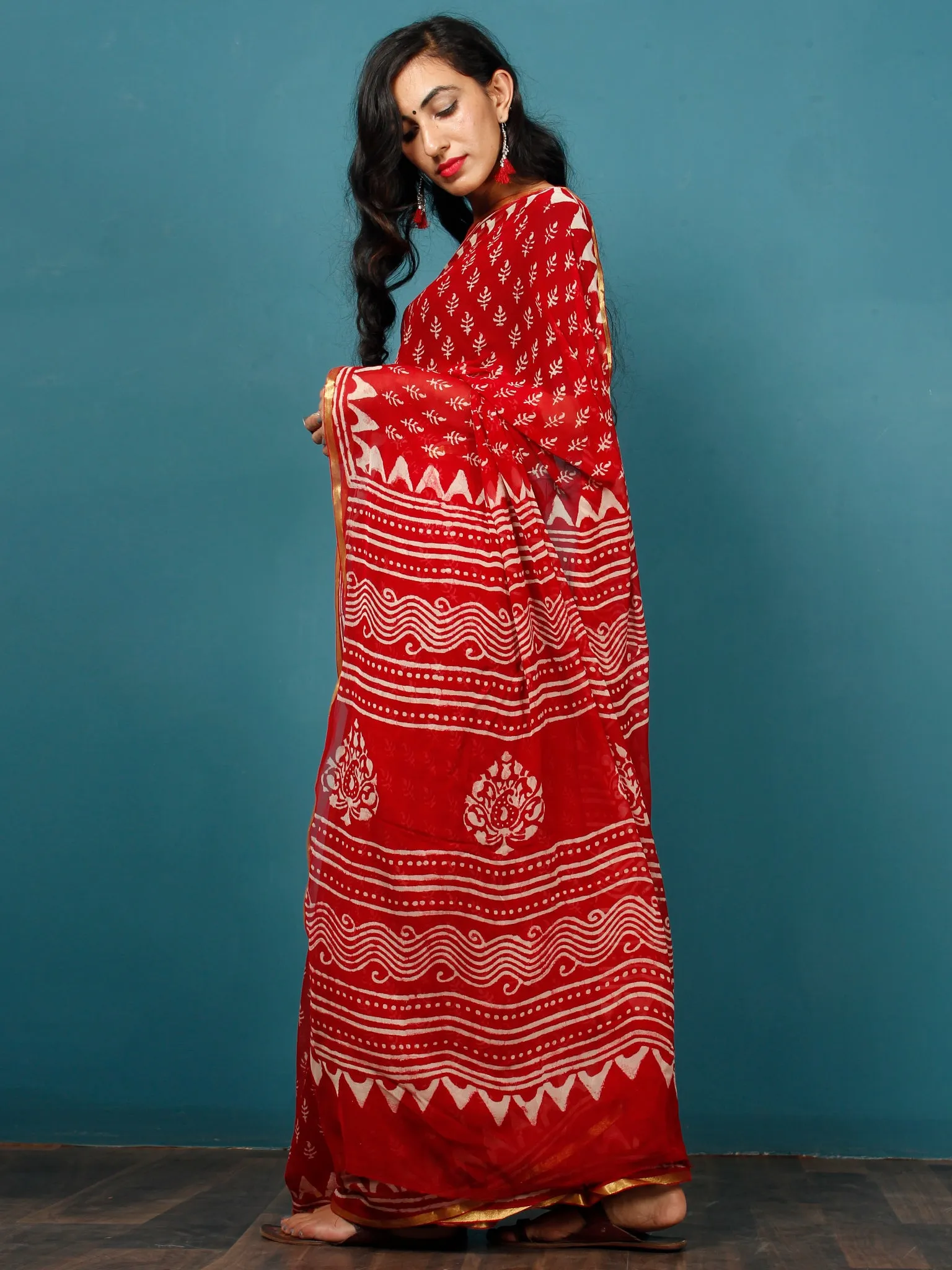 Red White Hand Block Printed Chiffon Saree with Zari Border - S031702802