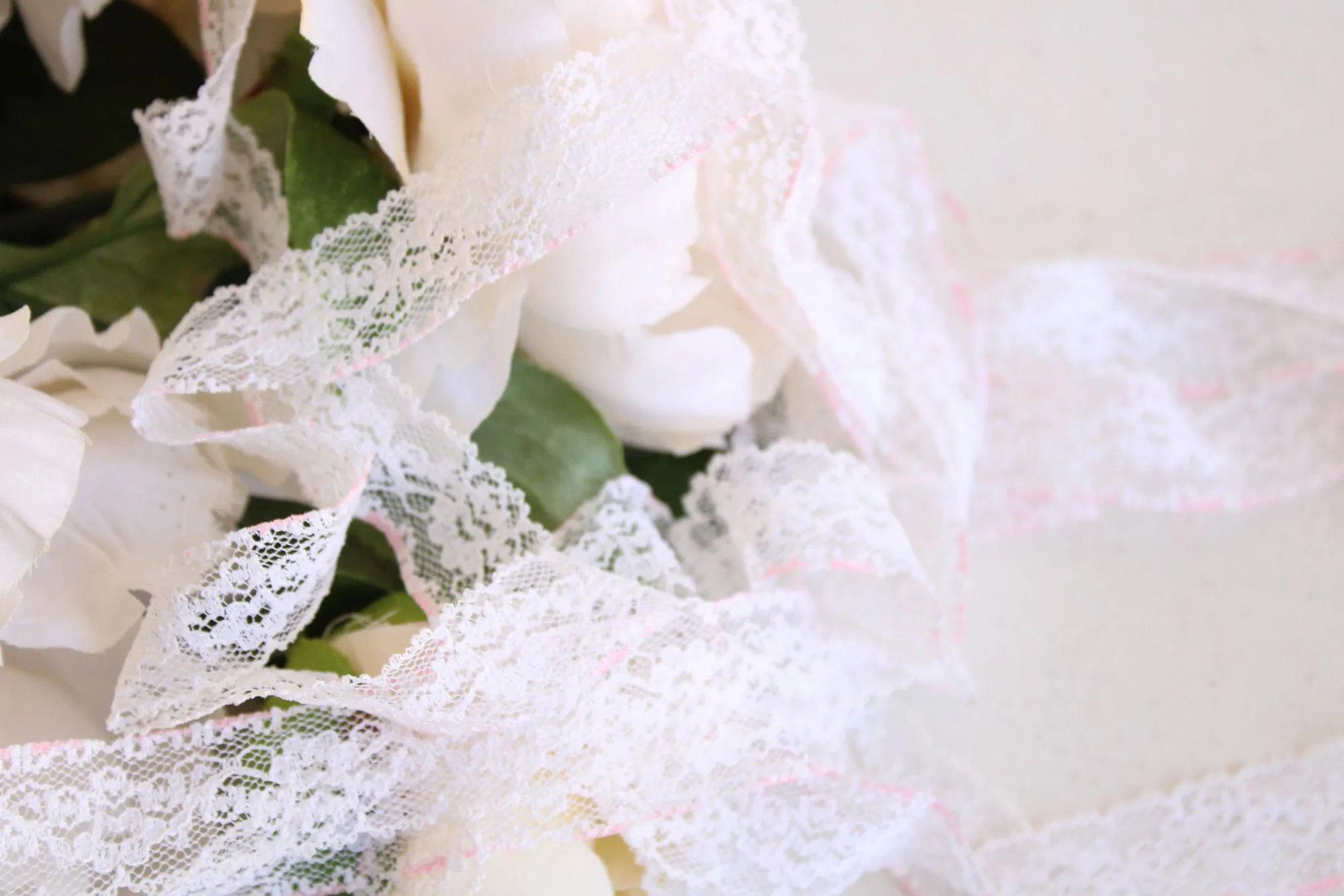 Vintage White Lace Trim, 2 Yards, 7/8" wide, Pink Edge