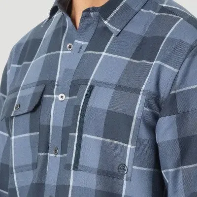 Wrangler Men's Regular Fit ATG Plaid Long Sleeve Button-Down Shirt