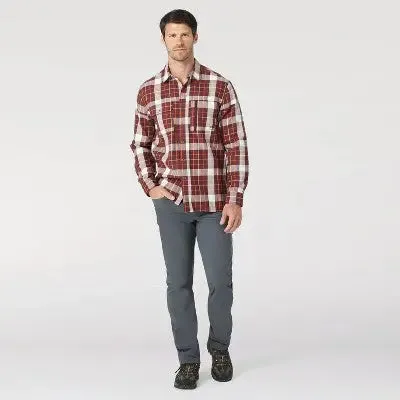 Wrangler Men's Regular Fit ATG Plaid Long Sleeve Button-Down Shirt